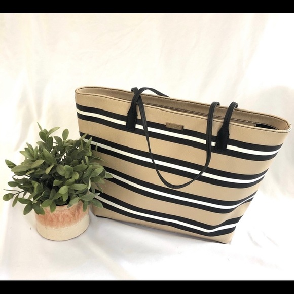 kate spade Handbags - Kate Spade Large Tote Bag kate spade Handbags - Kate Spade Large Tote Bag